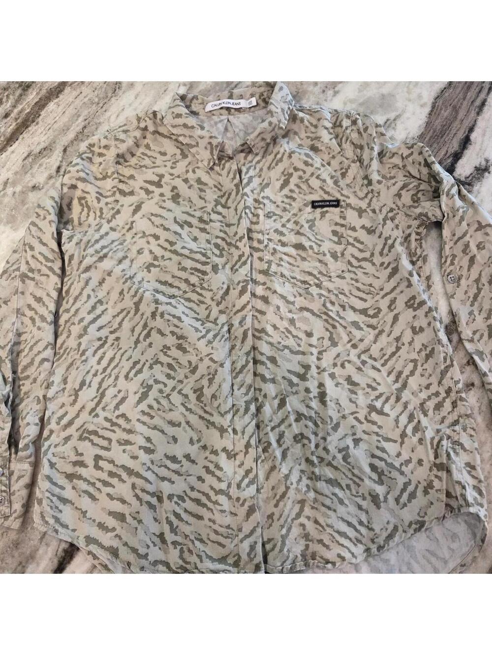 Calvin Klein Women's Khaki Camo Button-Up Shirt Size S Very Good Condition
